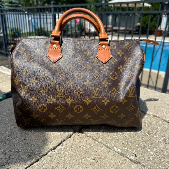 Louis Vuitton Monogram Speedy 30 Boston Handbag - Picture 2 of 12